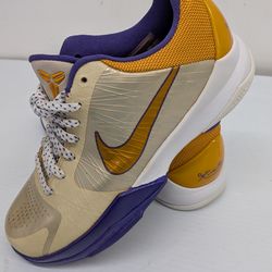 Nike Zoom Kobe 5.  Youth 5.5 $60