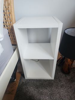 FREE*** two cube Ikea style shelf / bookcase