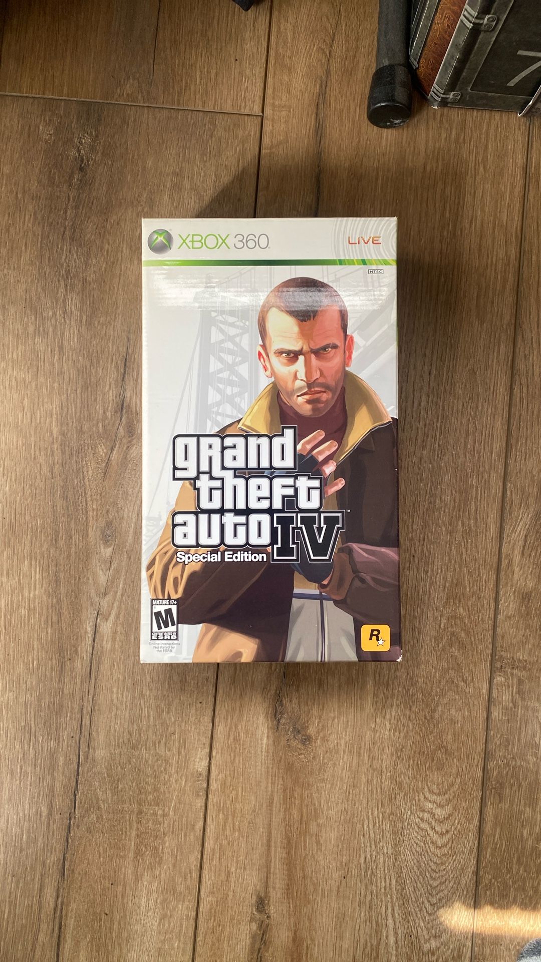 GTA Grand Theft Auto IV 4 Special Edition Xbox 360 Complete