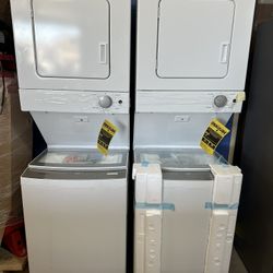 BRAND NEW Washer & Dryer Stackable Whirlpool 24in 