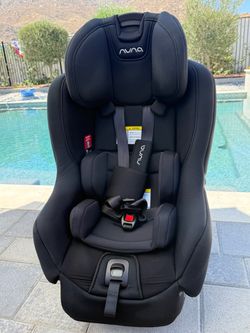 Nuna Rava Convertible car seat