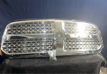 2013-18 Dodge Ram Front Grille Chrome Finish Great Condition $130 OBO