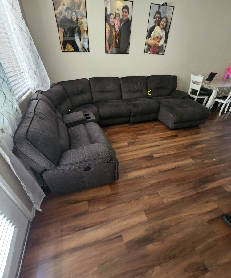 6pc Power Reclining Sectional