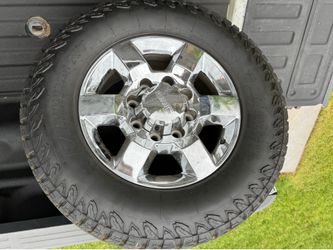 OEM 2019 GMC Sierra 2500HD SLT 18” Wheels & Tires - Set of 4 - $700