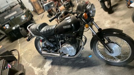 81 Yamaha Heritage Special 400