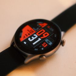 Amazfit GTR 3 Smartwatch - Excellent Condition with Long Battery Life