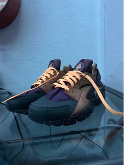 Nike Air Huarache Run Premium Elemental Gold Pro Purple Size 11 Men’s