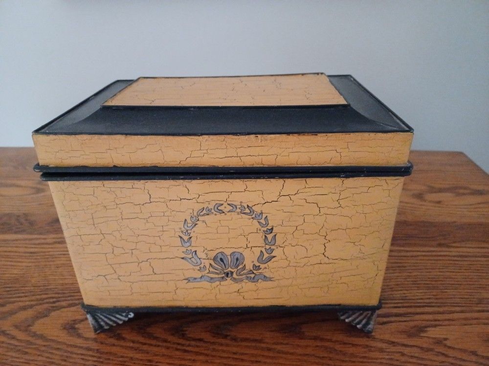 Jewelry / Novelty Box