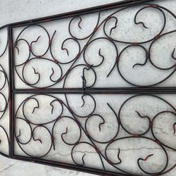 Iron Indoor/outdoor Wall Decor