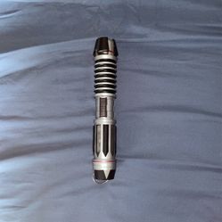 DISNEY I GALAXY’S EDGE LIGHTSABER W/4 KYBER CRYSTALS AND HOLOCRON