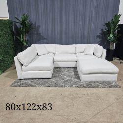 🛋️ White Comfy Sectional Sofa (Delivery Available!! )