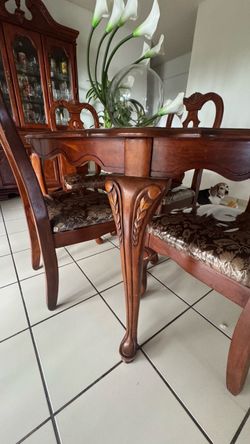 Juego de comedor de 6 sillas con vitrina y espejo