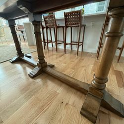 Classic Farmhouse Console Table 
