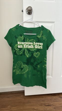 Everyone Loves An Irish Girl Tie Dye T-shirt 🍀
