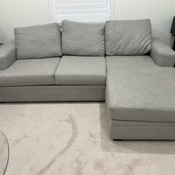Living Spaces Sofa w/ Reversible Chaise 