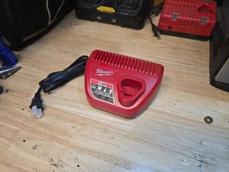 Milwaukee M12 Battery Charger