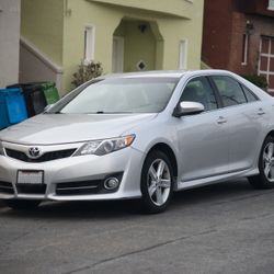 2013 Toyota Camry 1 Owner Clean Title