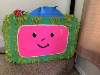 Cocomelon piñata 🪅 