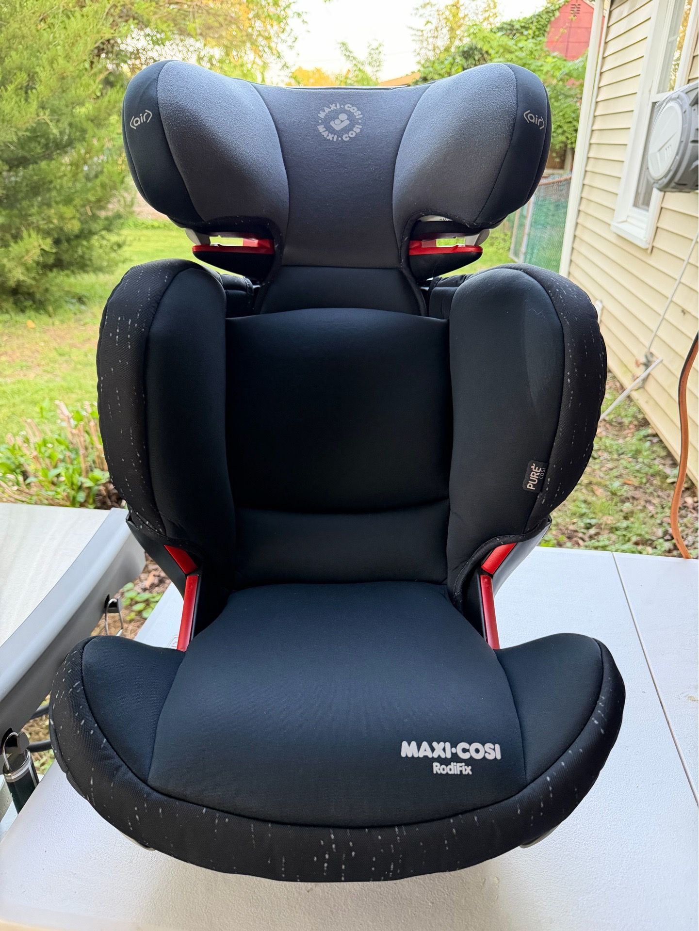 Maxi Cosi Rodifix Air booster car seat