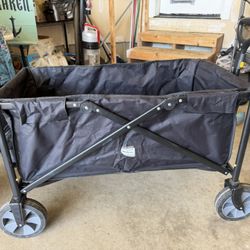 Glacier Edge Collapsible Wagon