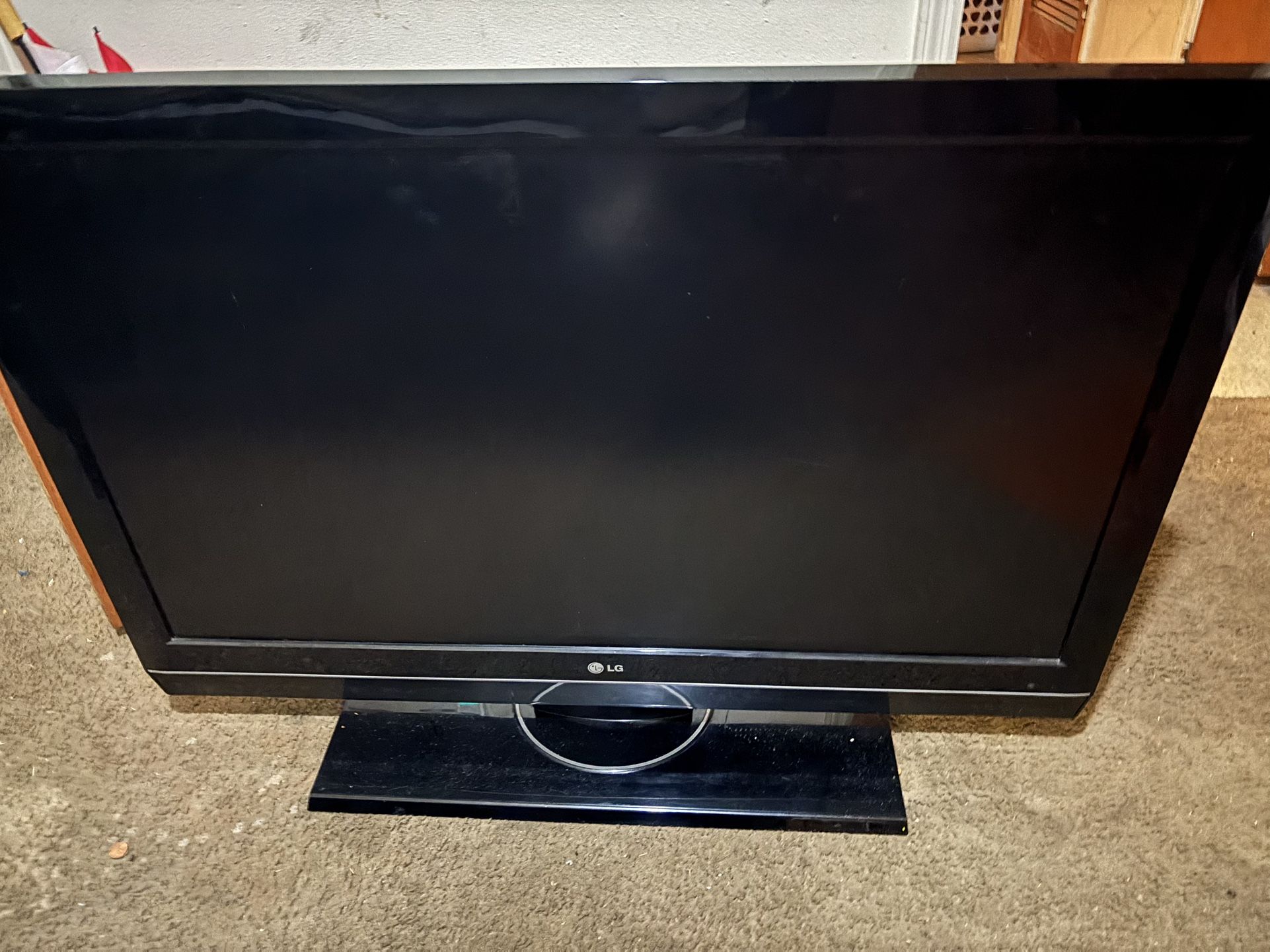 42 LG TV