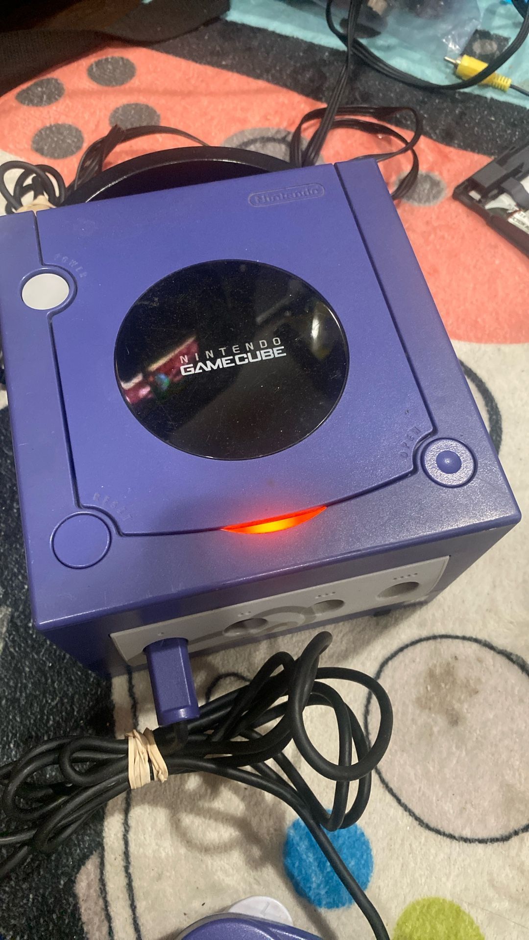 GameCube With 2 OEM Controllers working 