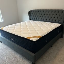 DreamCloud Premier Rest Hybrid Cal King Mattress - Like New Condition