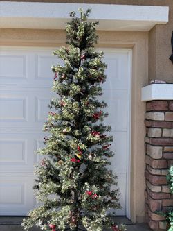 8 ft Tree LED