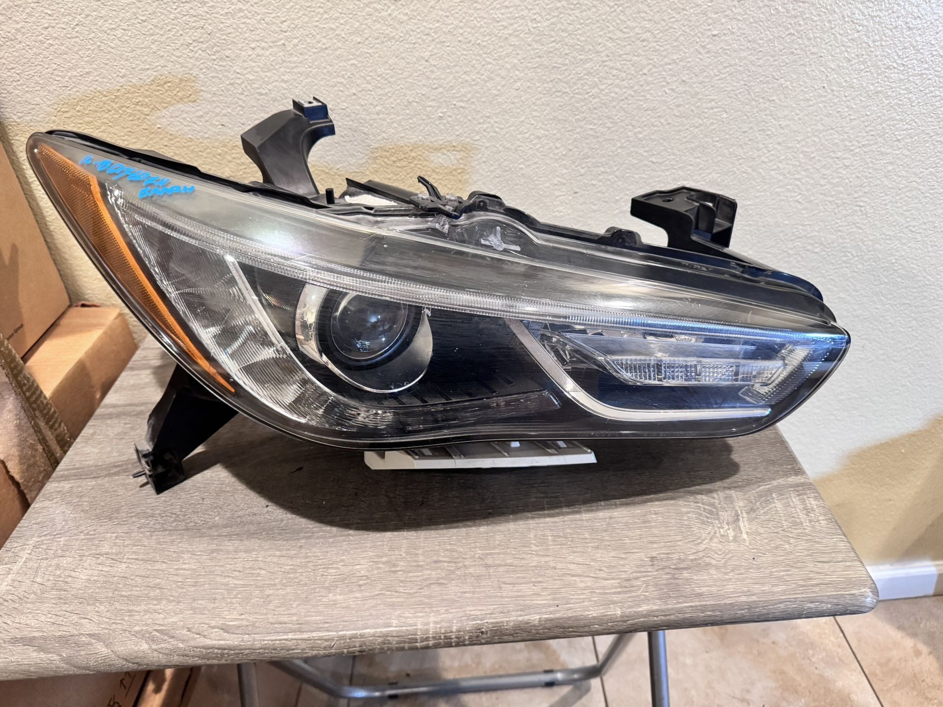 2016 To 2018 INFINITI QX60 RH HEADLIGHT HID