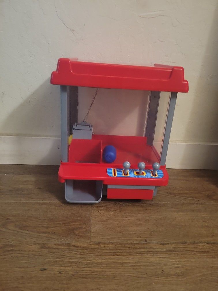 Mini Claw Machine