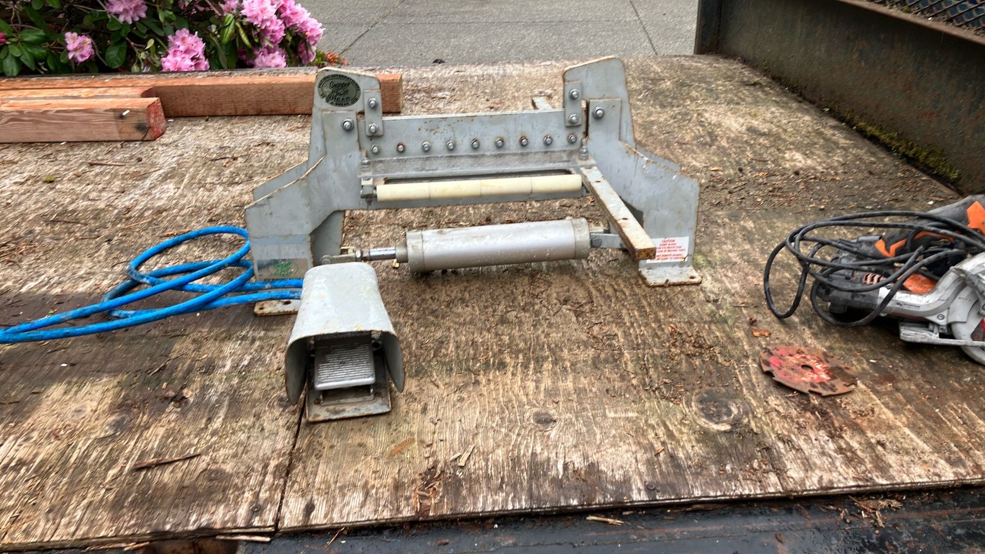 Hardie plank, cutting tools