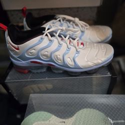 Brand New Nike Vapormax Size 12
