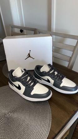 Women’s shoes Air Jorden’s 1 low size: 8 (Dark gray & white)