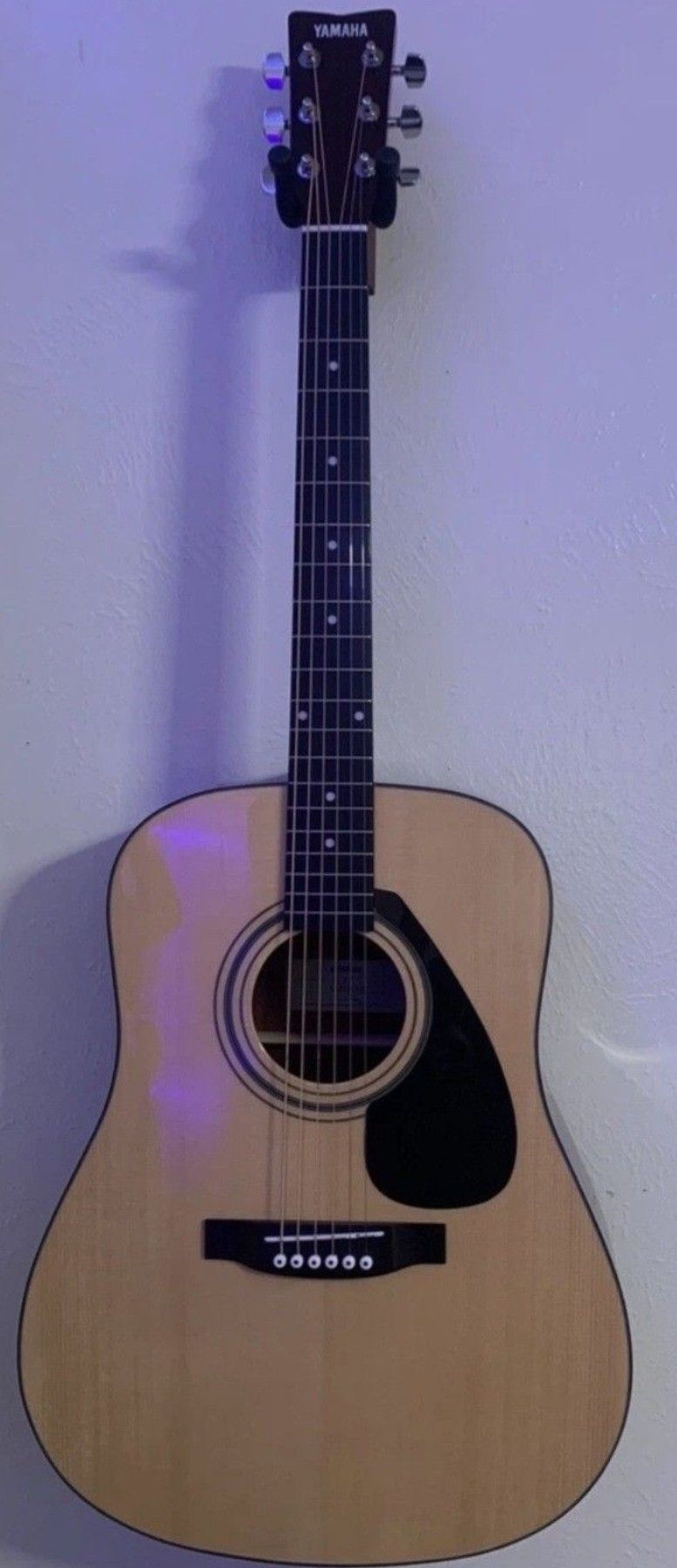 Yamaha Acoustic Guitar
