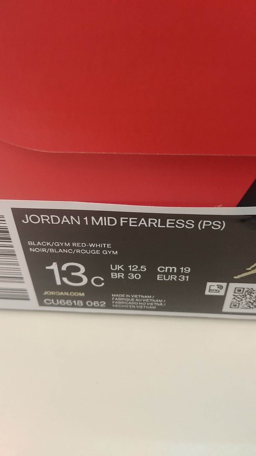 Jordan 1 MID FEARLESS