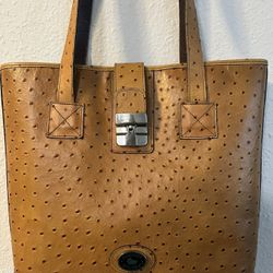 Dooney & Bourke Pebbled Handbag Purse