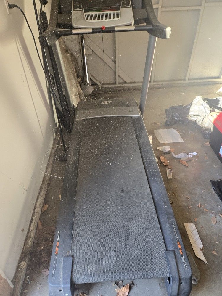 Treadmill -NordicTrack T7.0 model