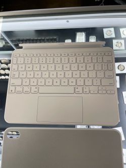 iPad 10 Magic Keyboard