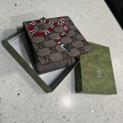 Gucci Snake Wallet 