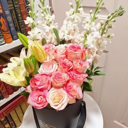 Flower Arrangement/ Arreglos Florales Box 