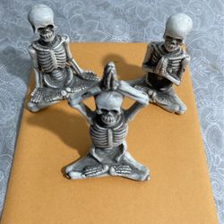 Yoga Prayer Skeleton Figurines