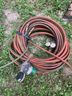 Acetylene hoses with gauges