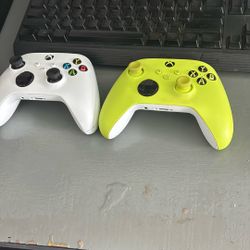 Xbox One Controllers 