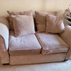 Loveseat 