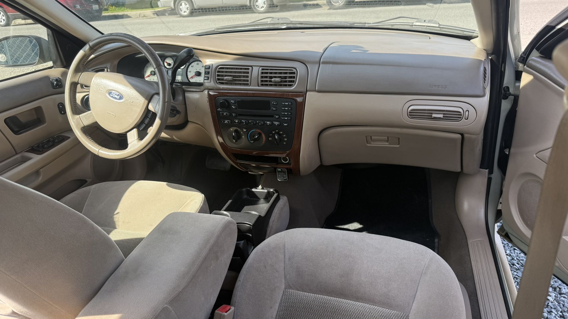 2005 Ford Taurus