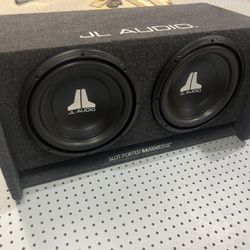 JL Audio 2 x 12’s w/ Box