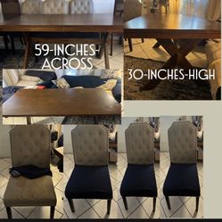 Dinning Table And 4 Chairs 🪑🪑🪑🪑