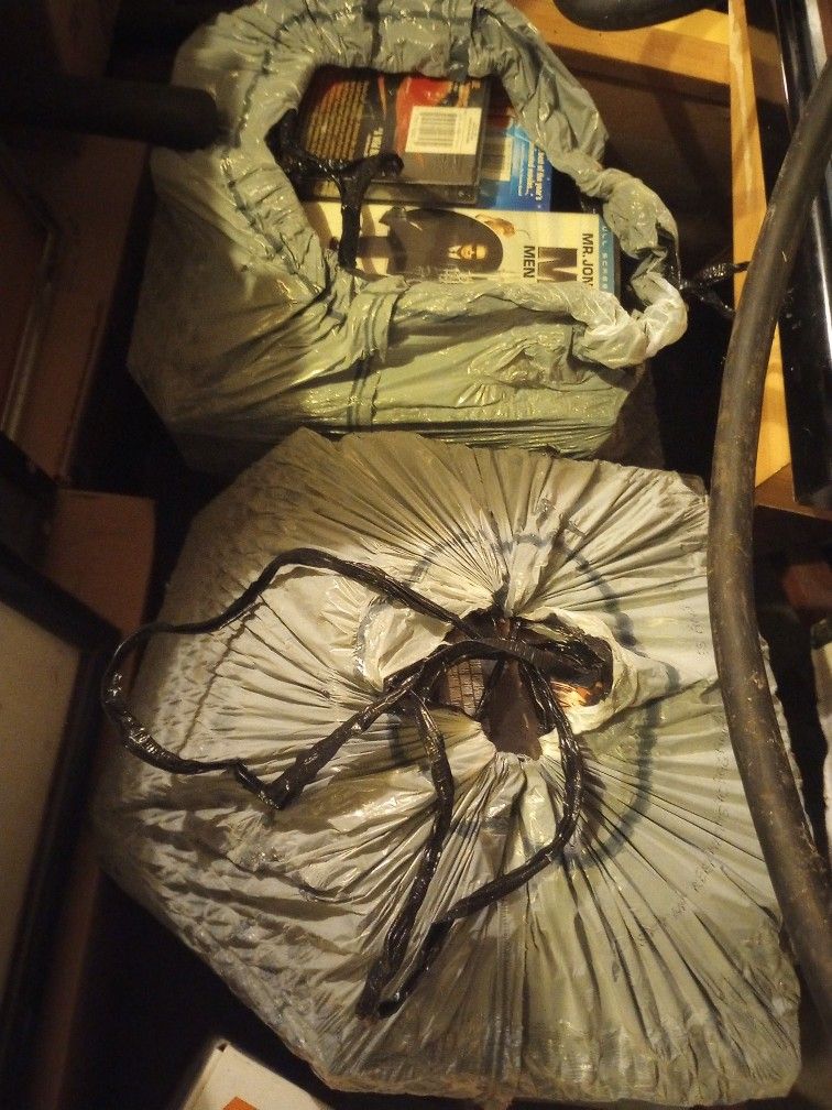 DVD'S!!! 3 FULL GARBAGE BAGS! LIKE NEW!