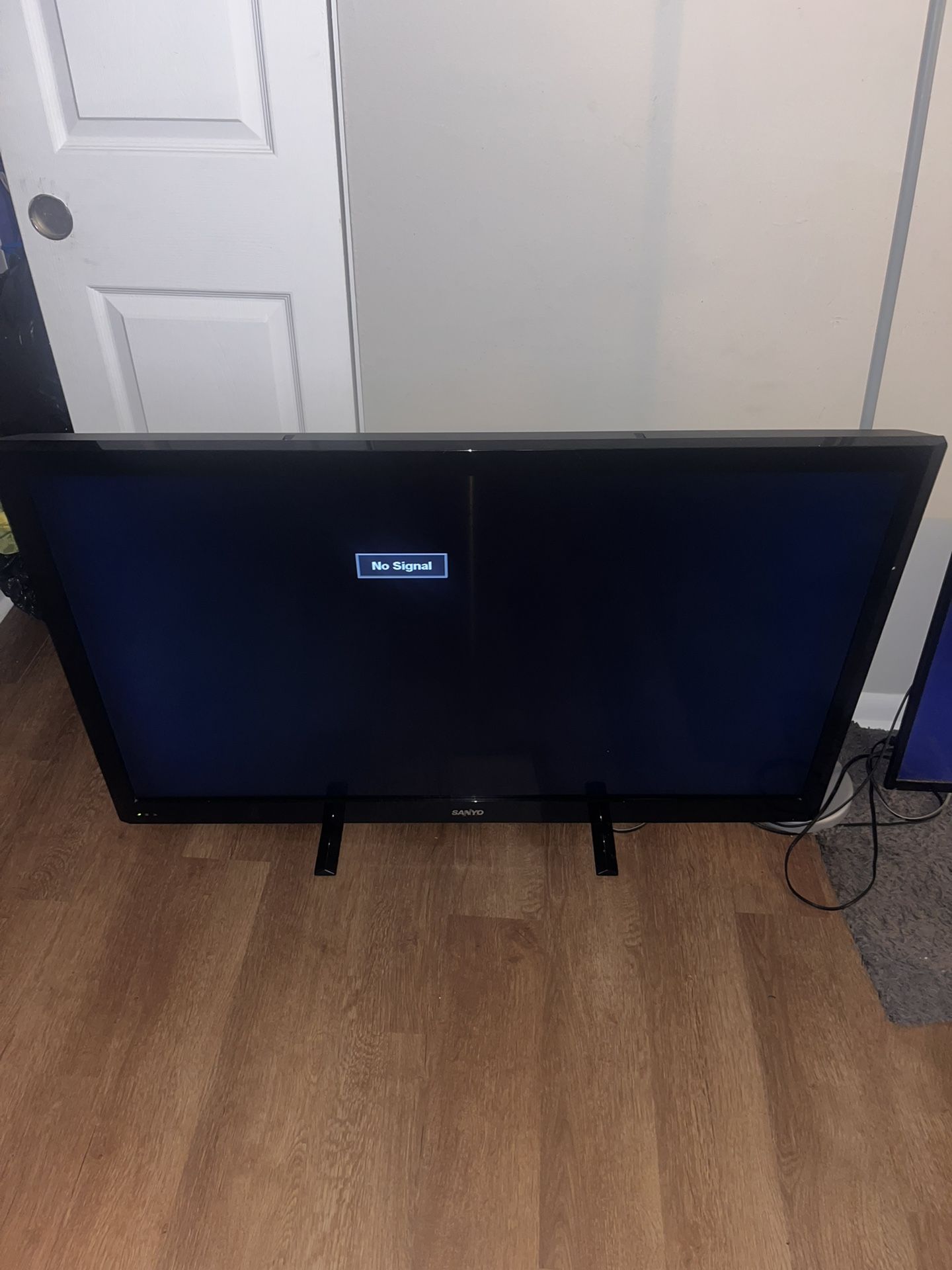 3 TVs best Offer