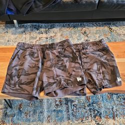 Young La Mens Extra Large Gray Amy Camo Pair Of 2 Shorts 